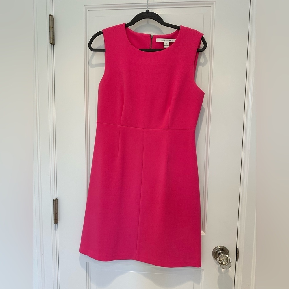 Diane Von Furstenberg  Carrie Pink Sleeveless Sheath Dress - Picture 2 of 5
